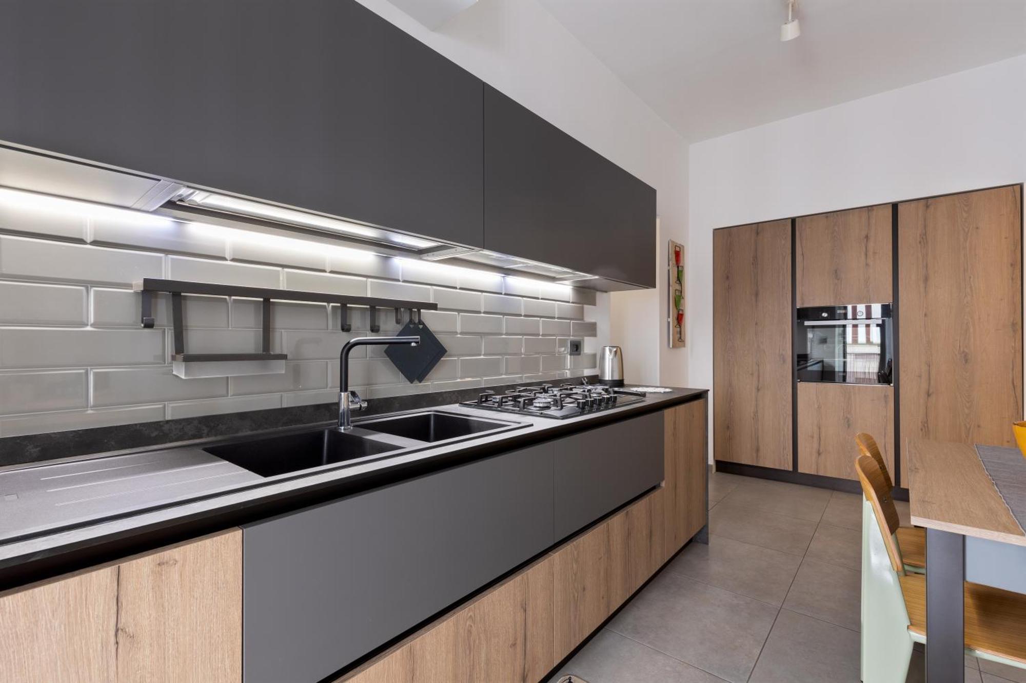 Urban Light House -10 Minuti Dalla Metro Apartamento *