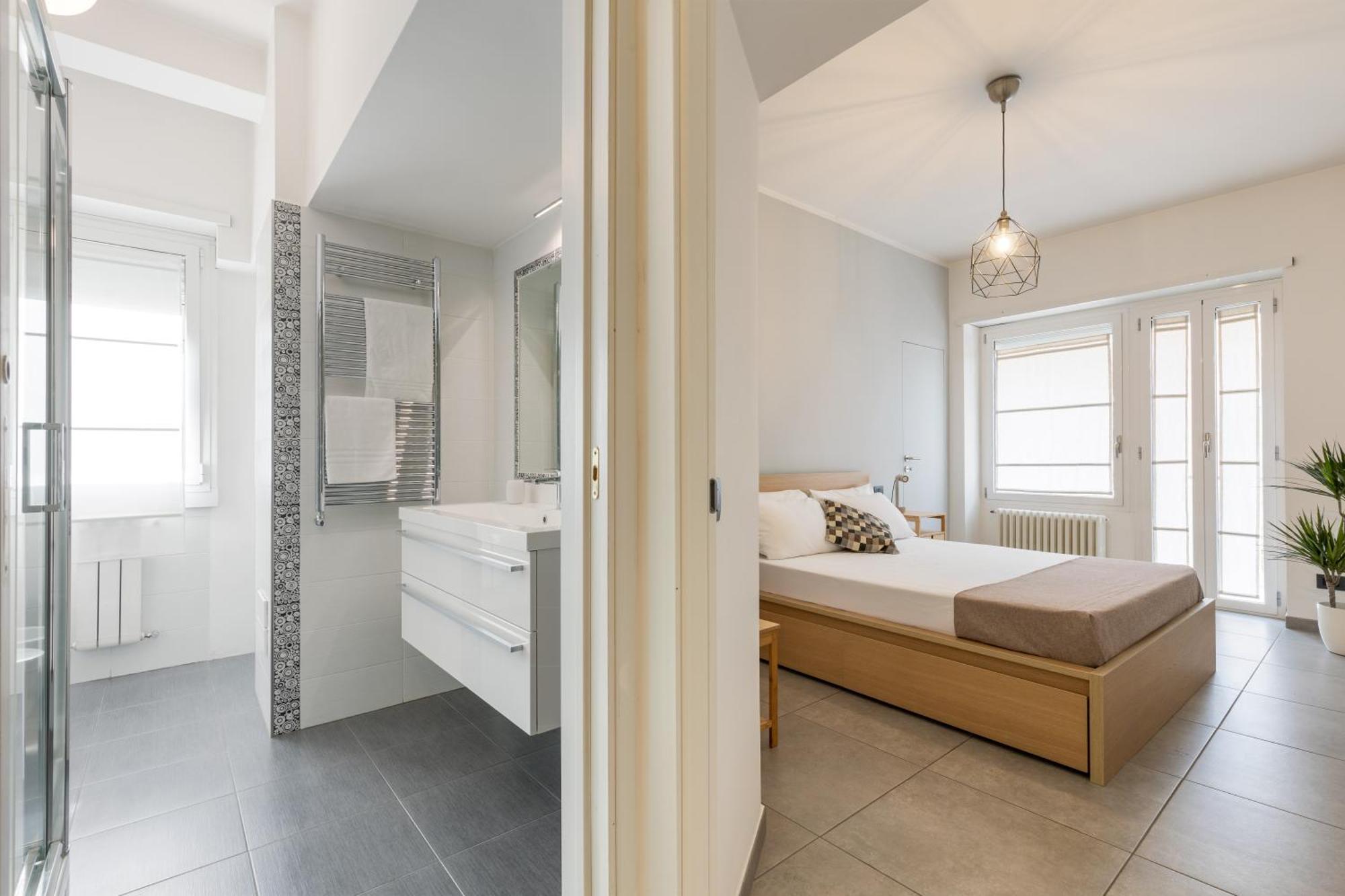 Urban Light House -10 Minuti Dalla Metro Apartamento *